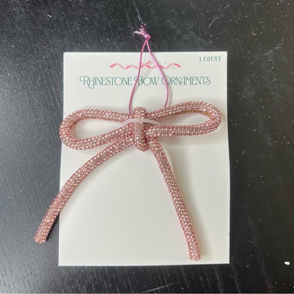 NEW Target Bullseyes Playground Christmas 2025 Pink Rhinestone Bow Ornament Set - Picture 2 of 3